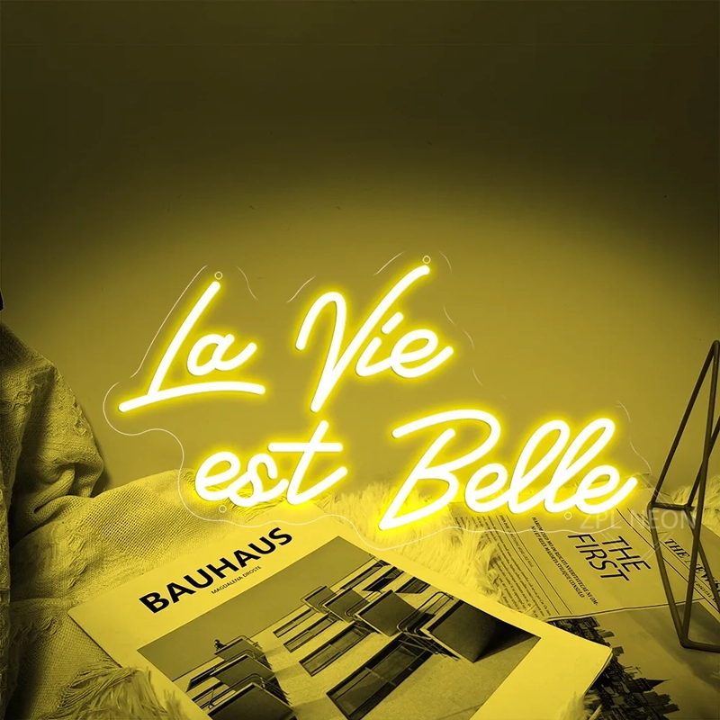 La Vie est Belle